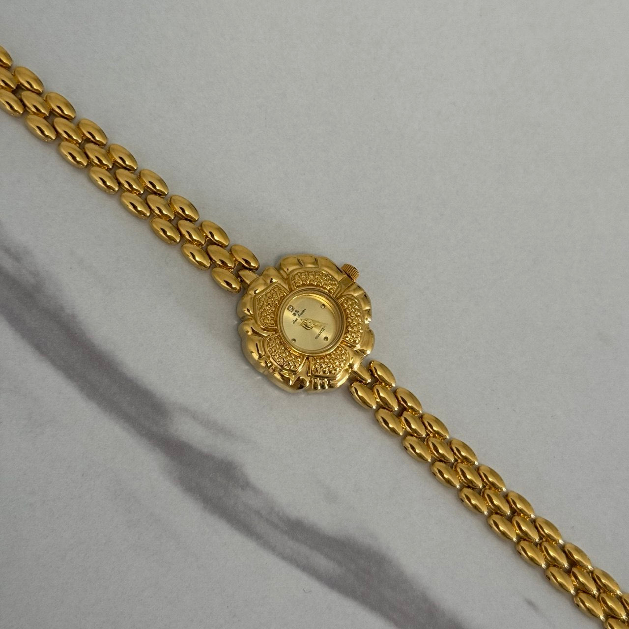 Vintage Vibe Floral Gold Mini watch