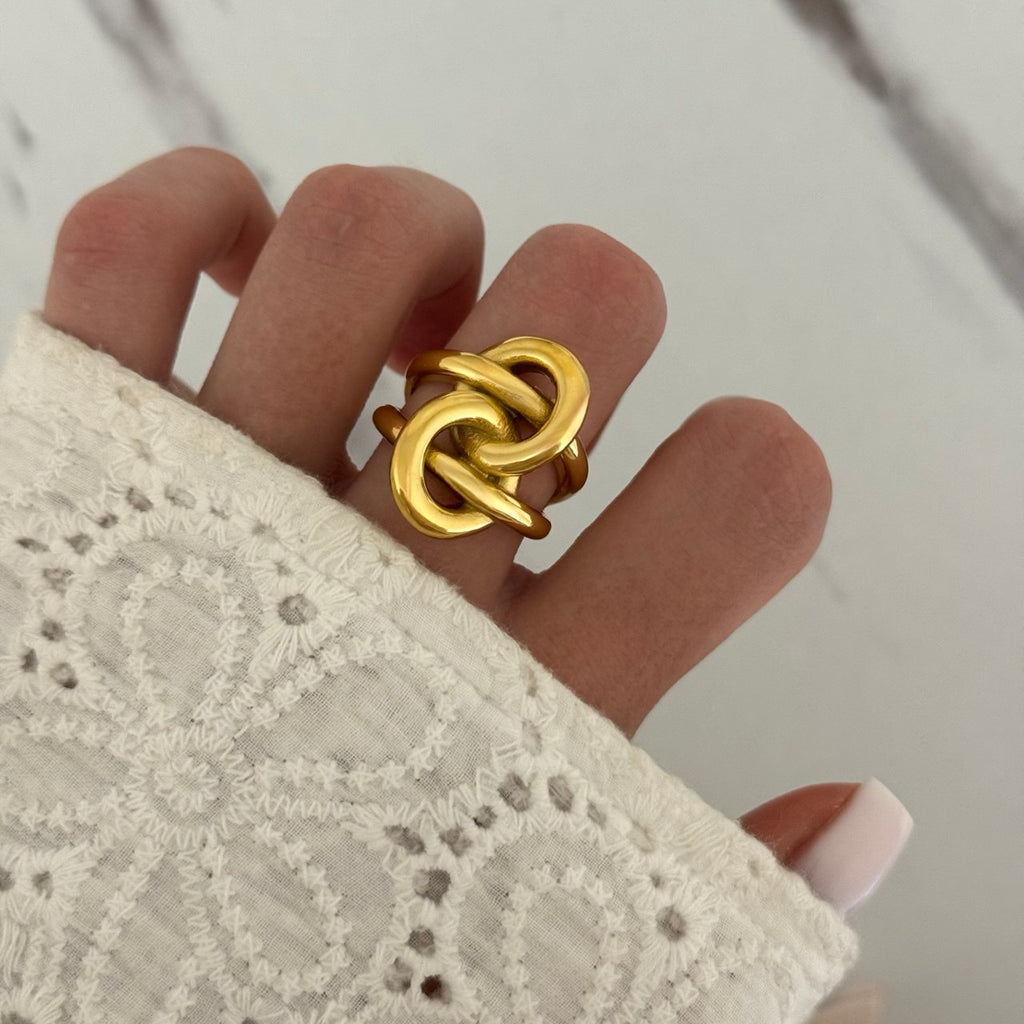 Gold Bow Ring