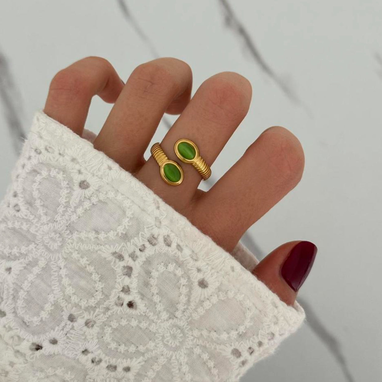 Vintage Ring Chameleon Green Stone