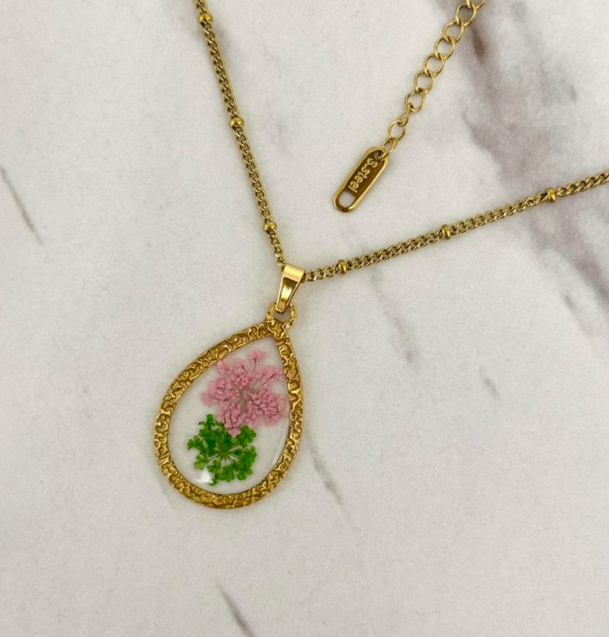 Vintage Gold Floral Necklace