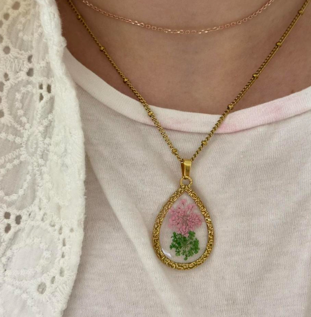 Vintage Gold Floral Necklace