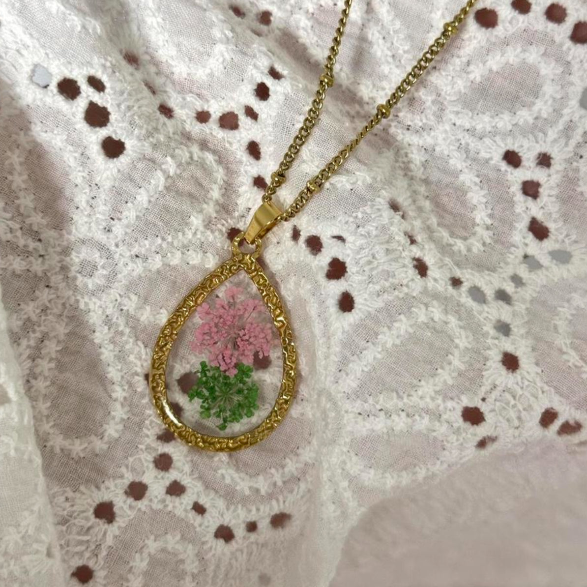 Vintage Gold Floral Necklace