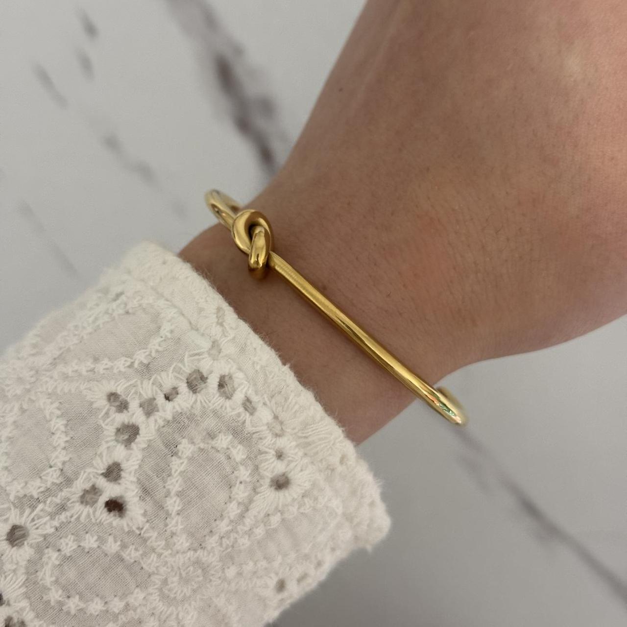 Gold Bracelet Knot