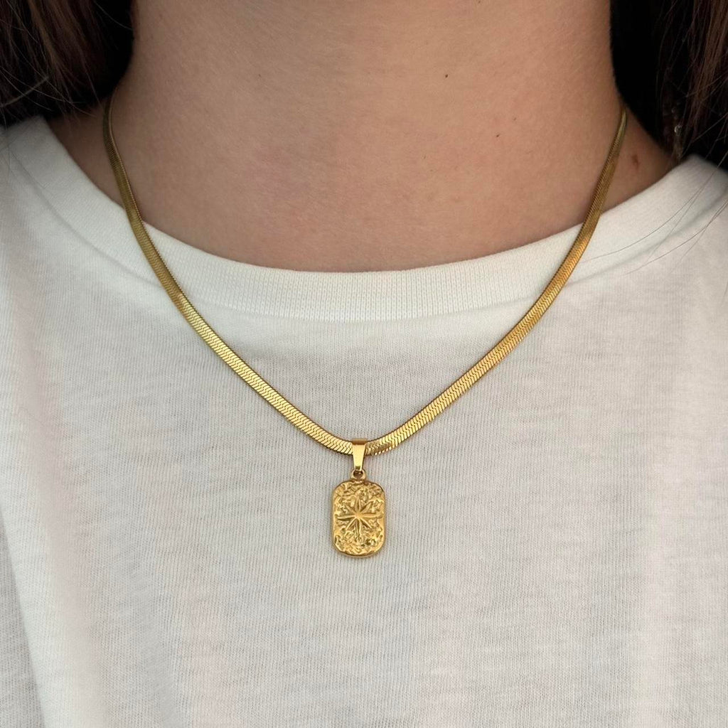 Vintage Inspired Gold Pedant Necklace