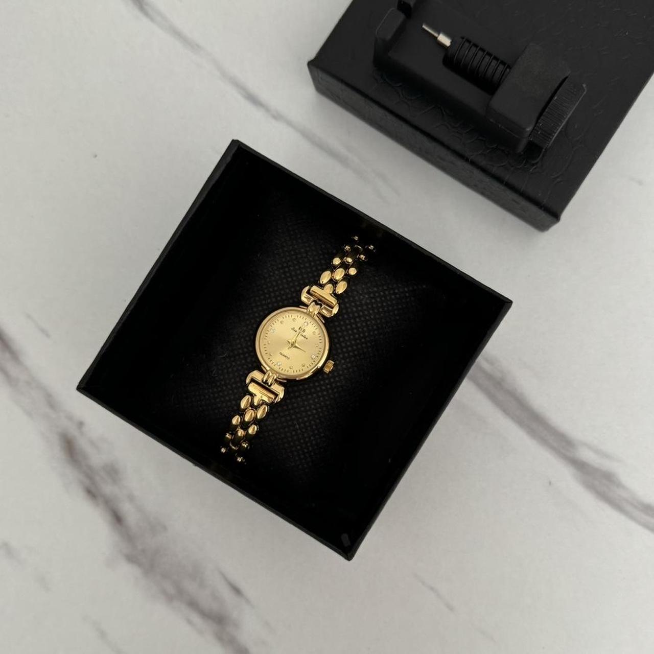 Retro Round Gold Mini Watch