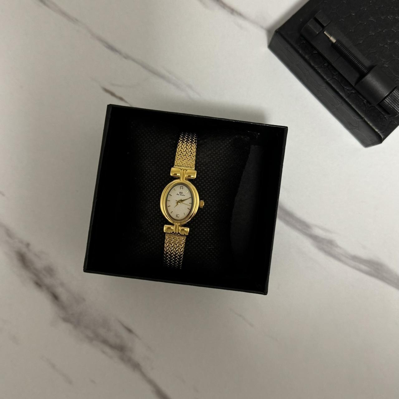 Watch Adelina Vintage Vibe