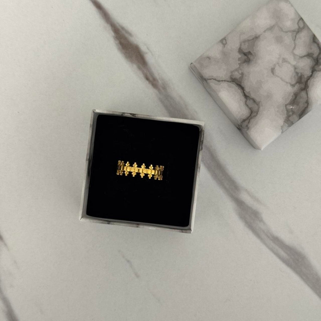 Gold ring