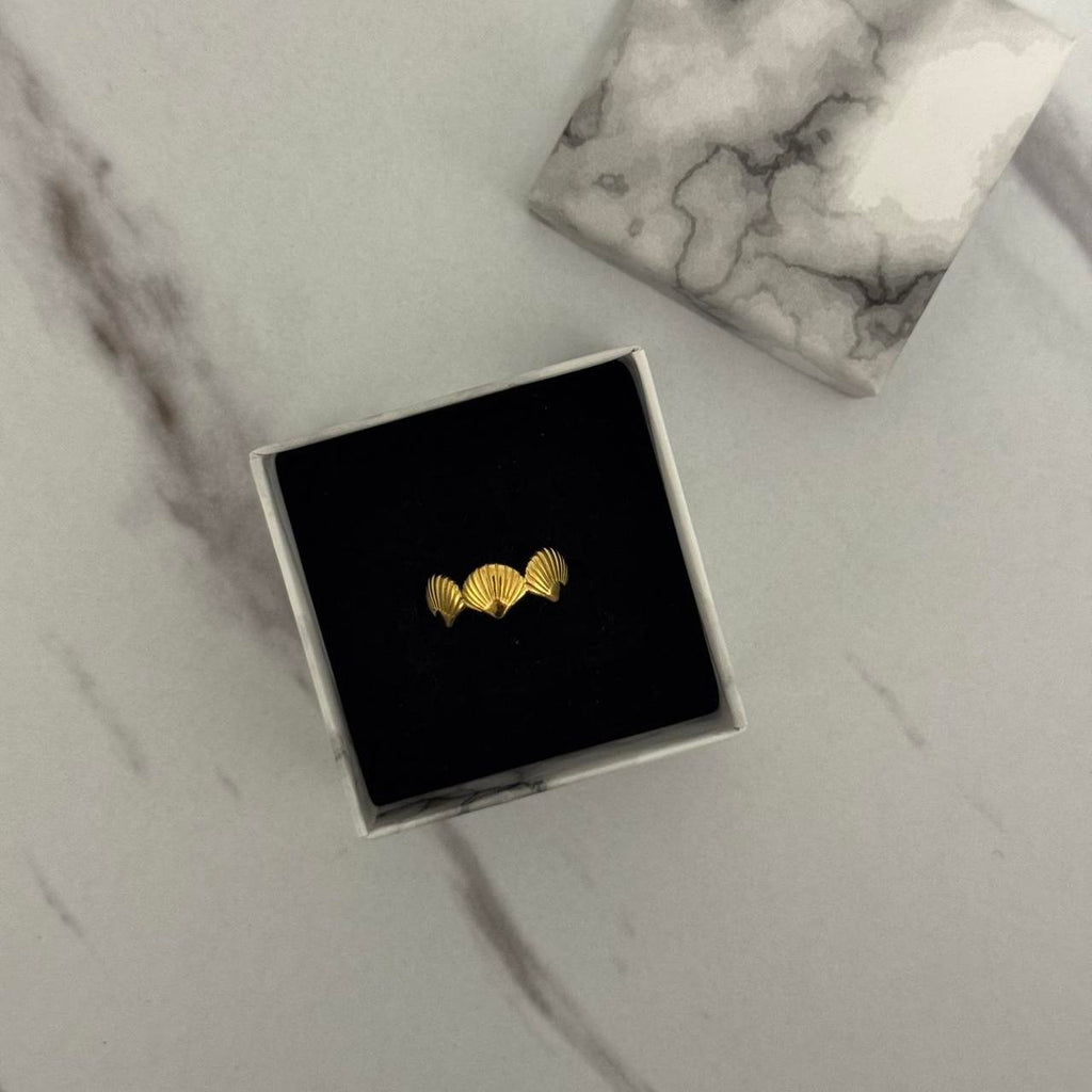 Gold Ring With Shells