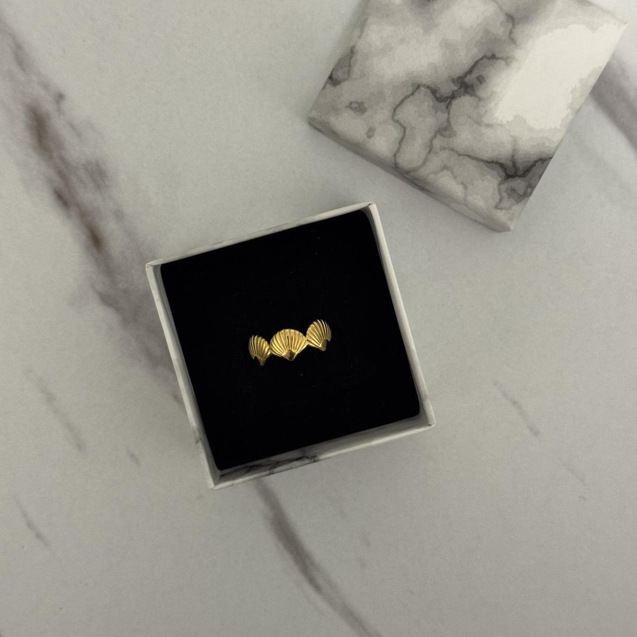 Gold Ring With Shells