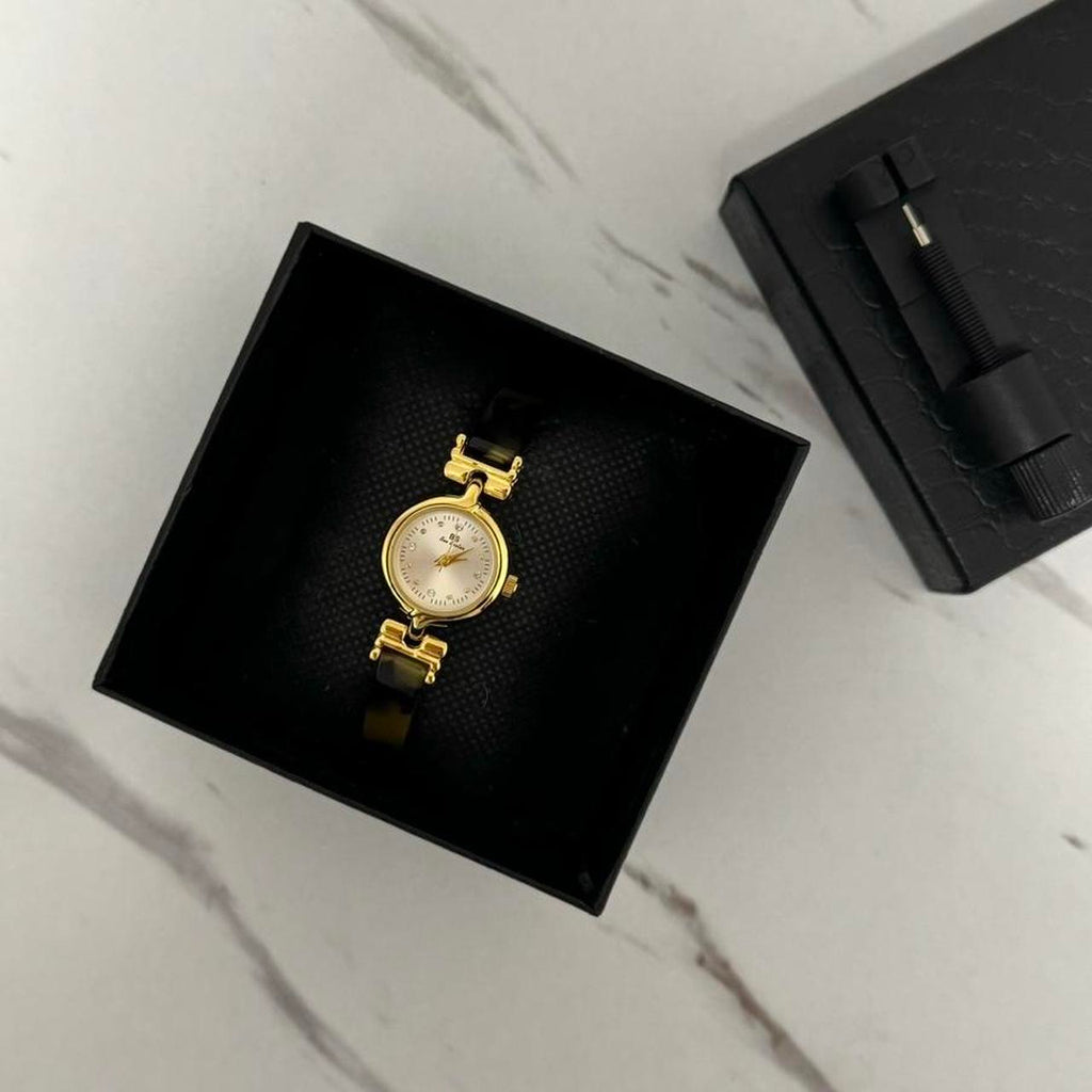 Round Brown/Gold Watch