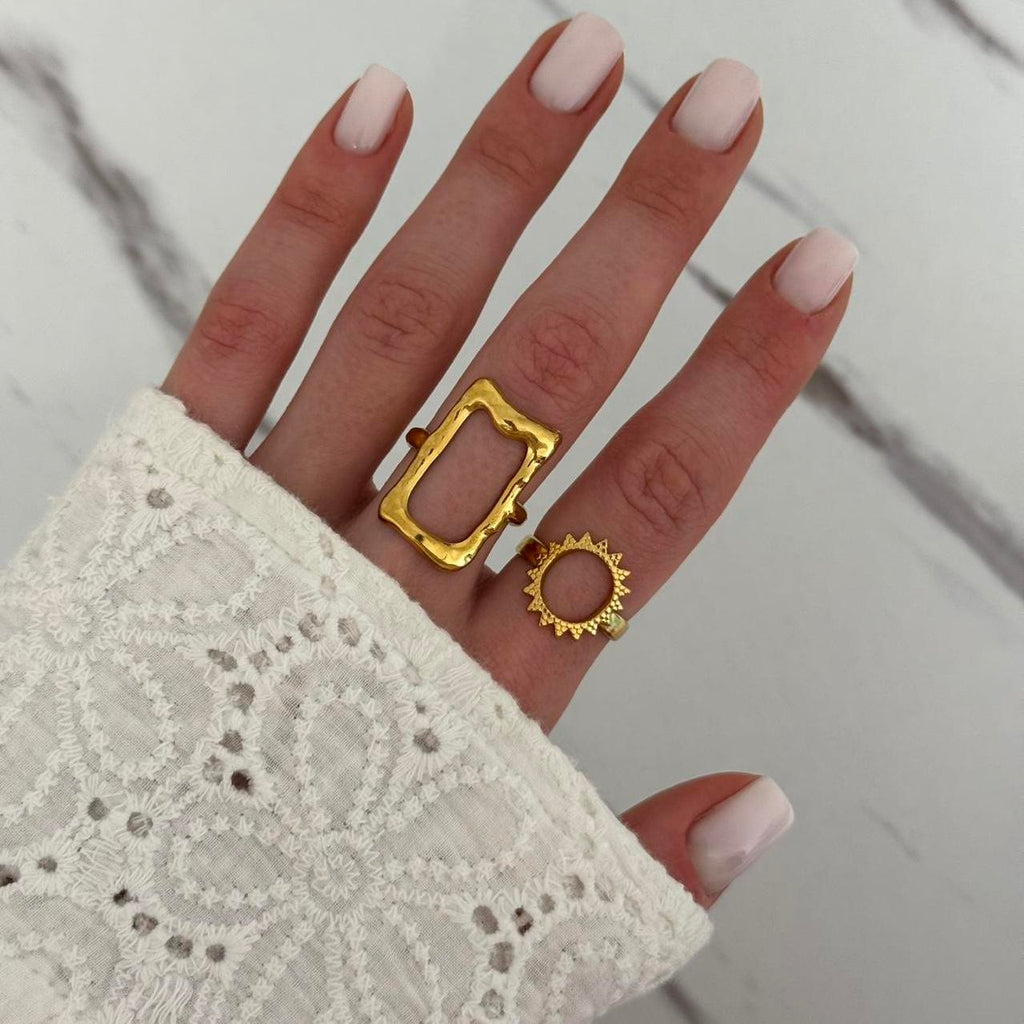 Gold Rings Set
