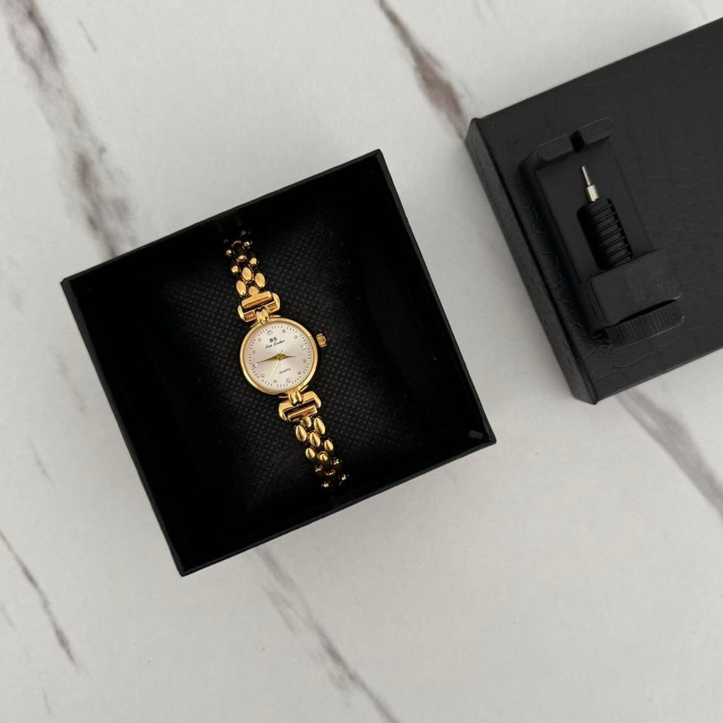 Vintage Style Gold Mini Round Watch