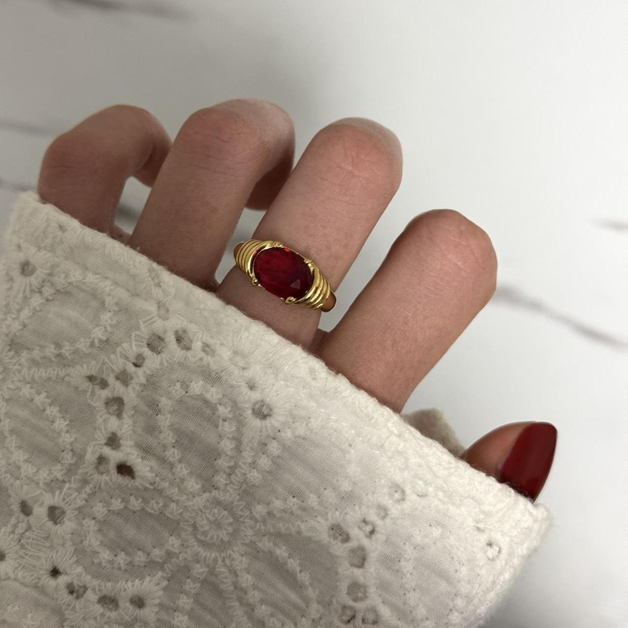 Vintage Vibe Gold Ring Burgundy Zircon Stone