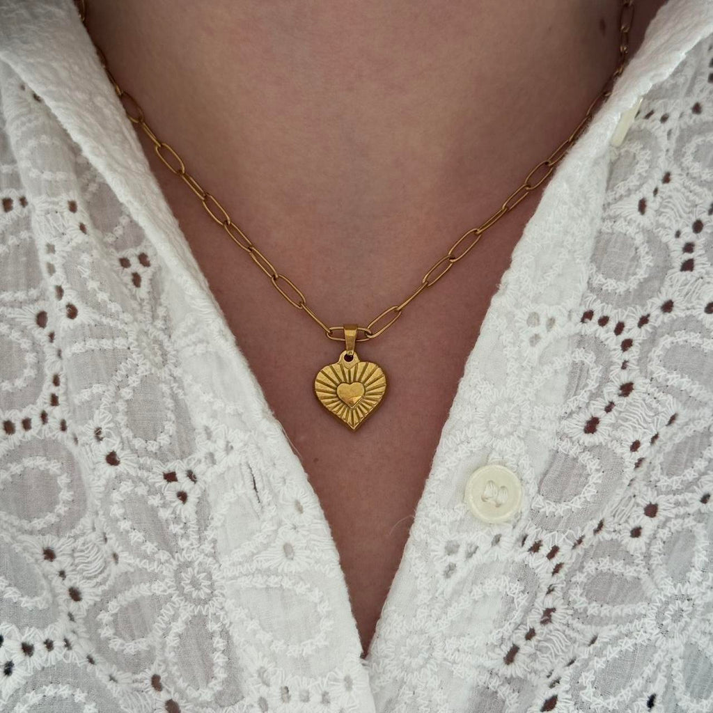 Gold Necklace Chain With Pendant Heart