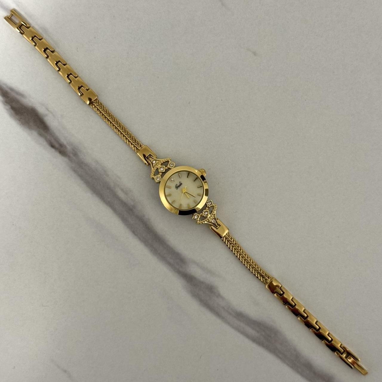 Gold Round Watch Cream Pearl Zircon Stones