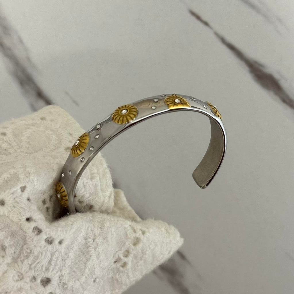 Vintage Vibe Gold/Silver Bracelet