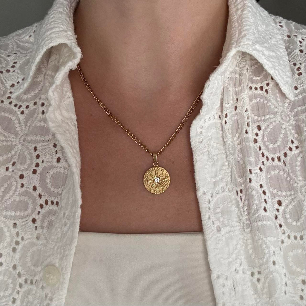 Vintage style gold chain necklace