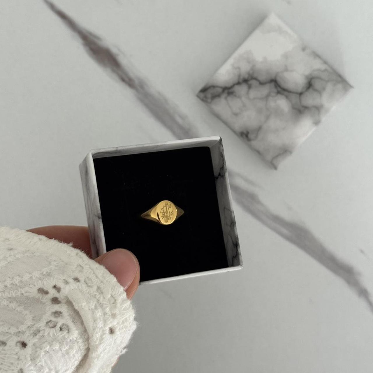 Vintage Style Gold Floral Ring