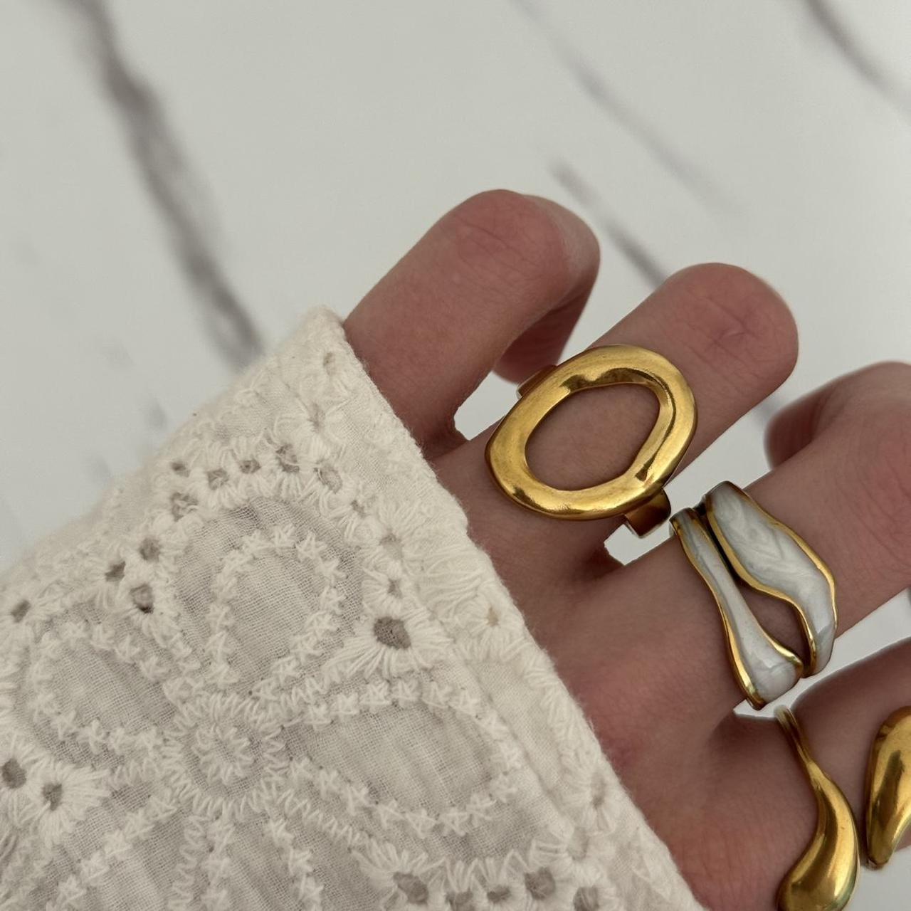 Gold/White Rings Set of 3