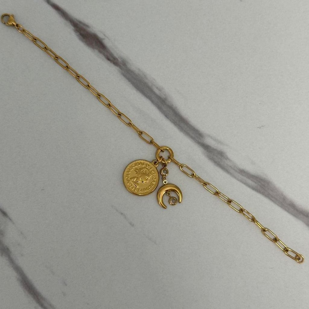 Gold Pedant Chain Bracelet