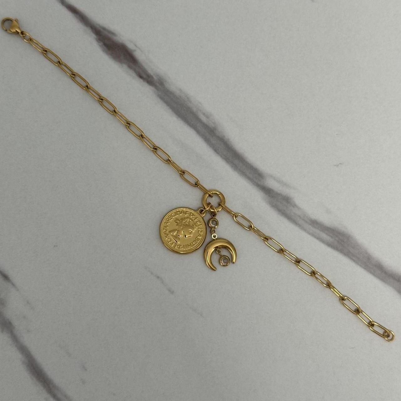 Gold Pedant Chain Bracelet