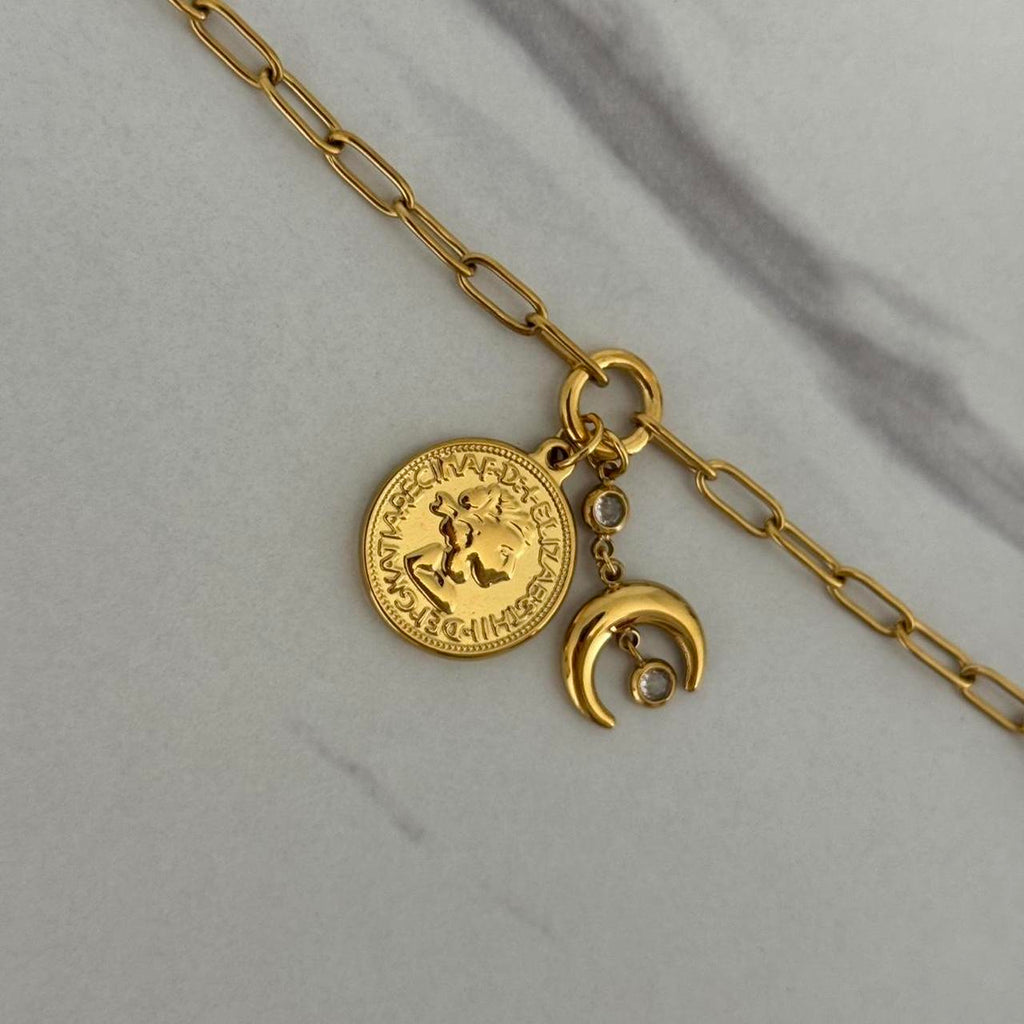 Gold Pedant Chain Bracelet