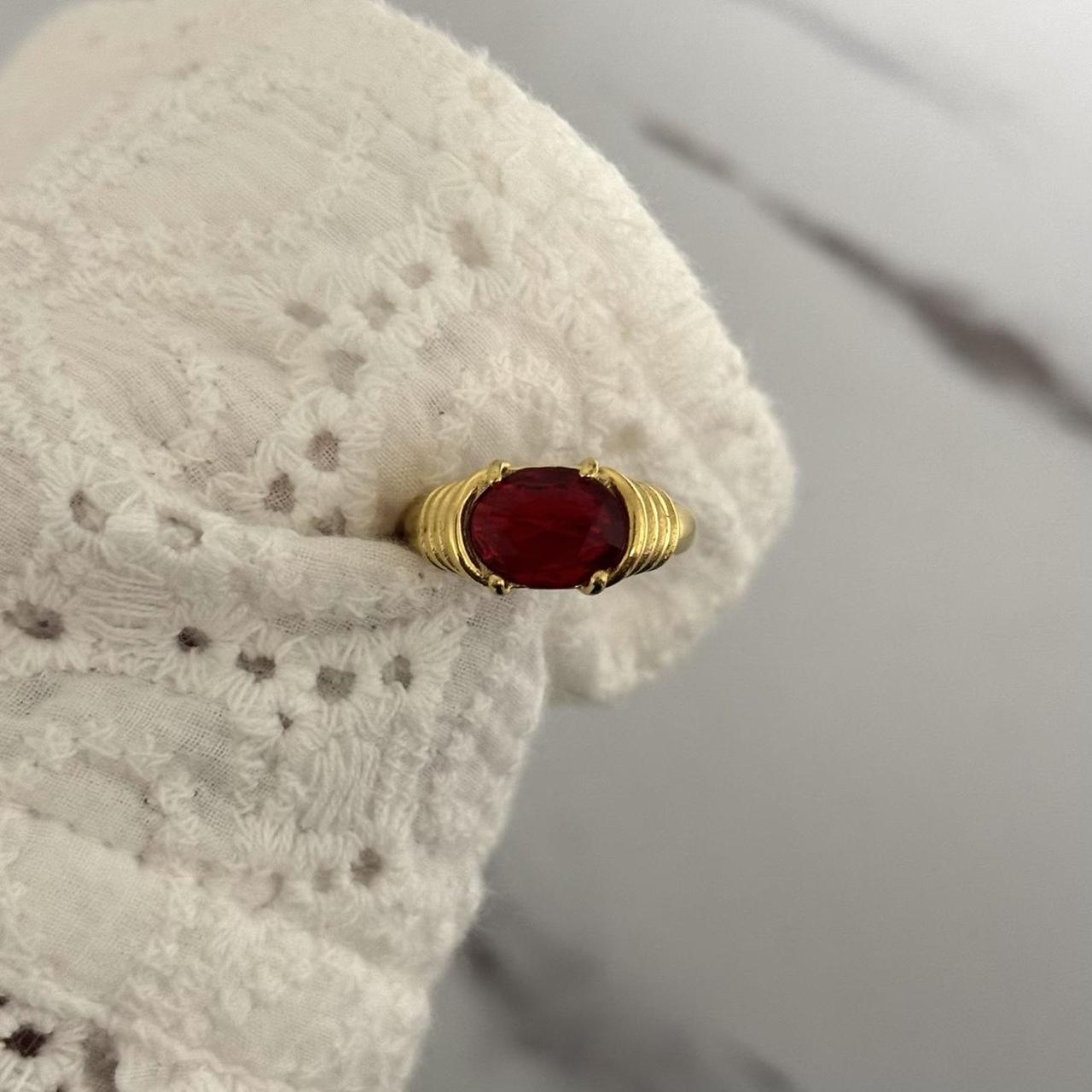 Vintage Vibe Gold Ring Burgundy Zircon Stone