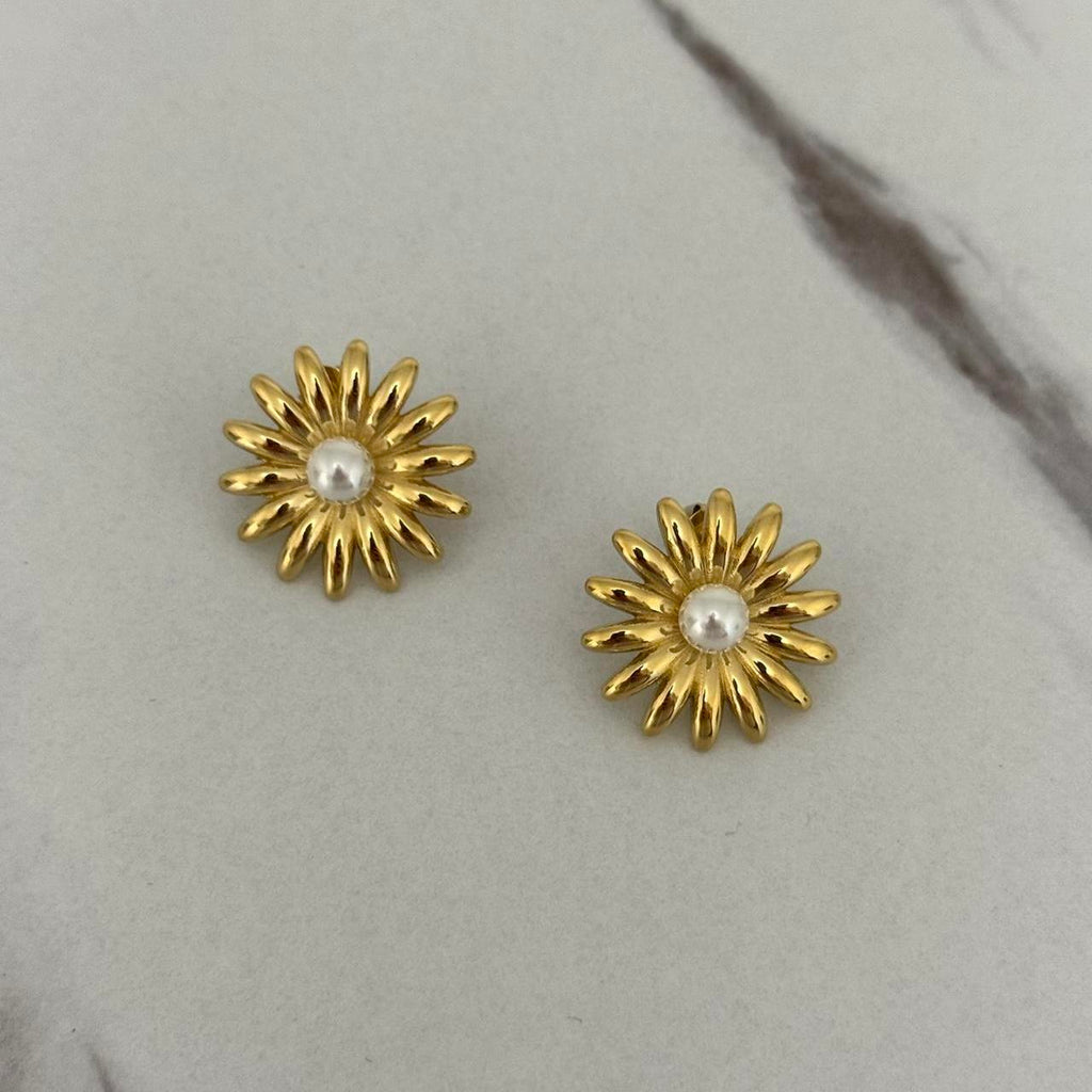 Gold Floral Daisies Earrings