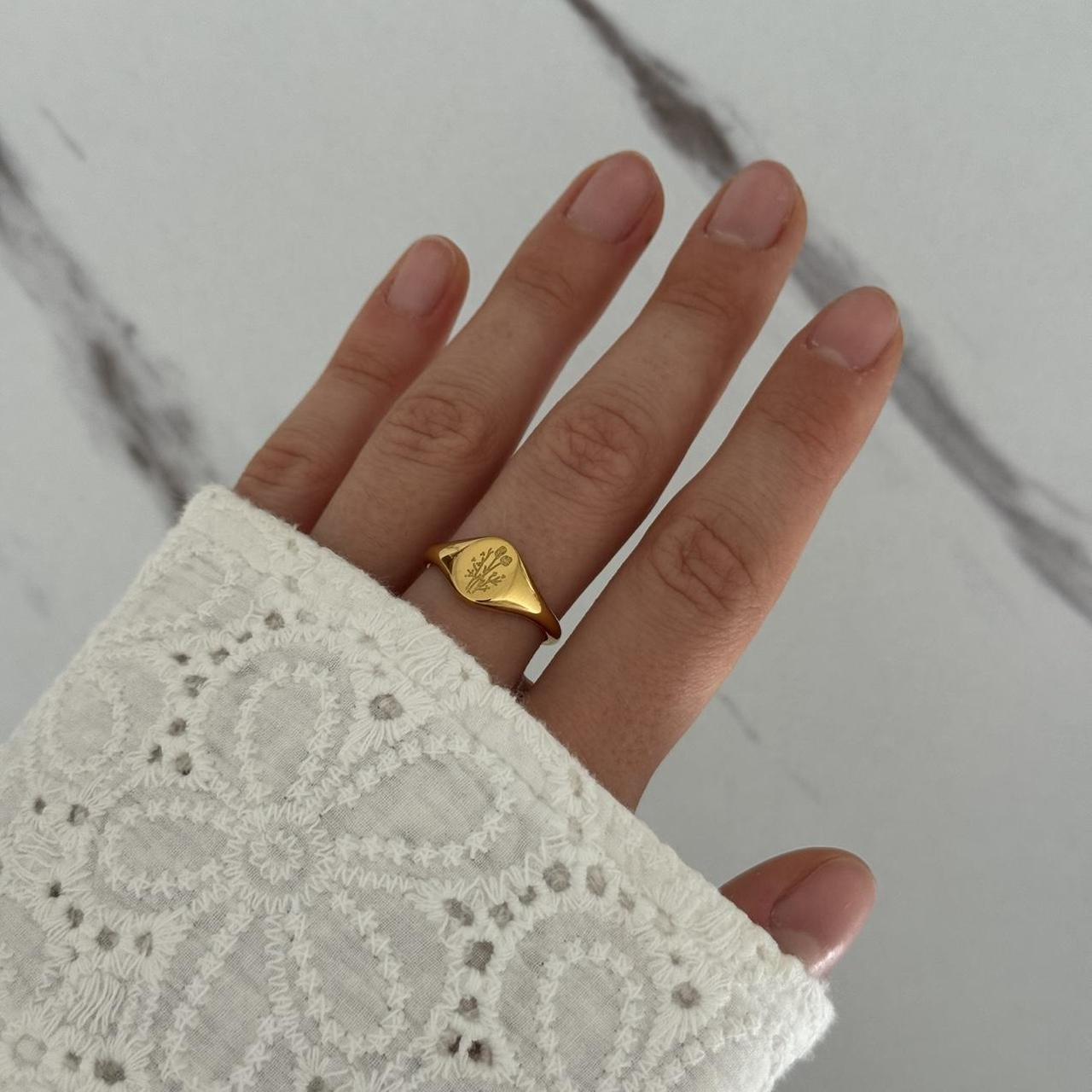 Vintage Style Gold Floral Ring