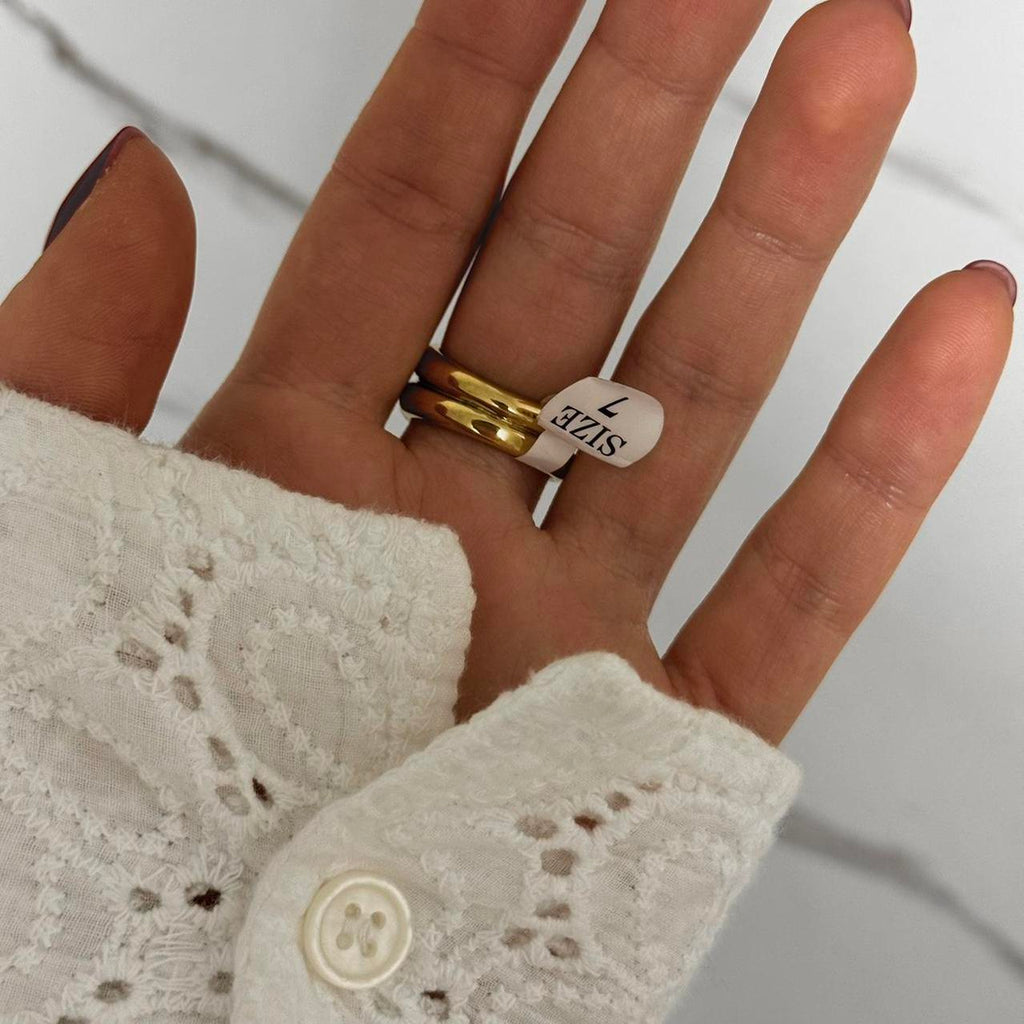 Vintage inspired Gold Double Ring Zircon Stone