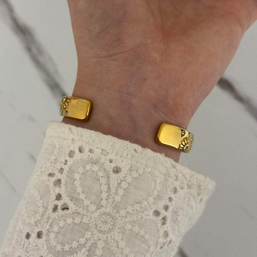 Vintage Vibe Gold Sun Flowers Zircon Stones Bracelet