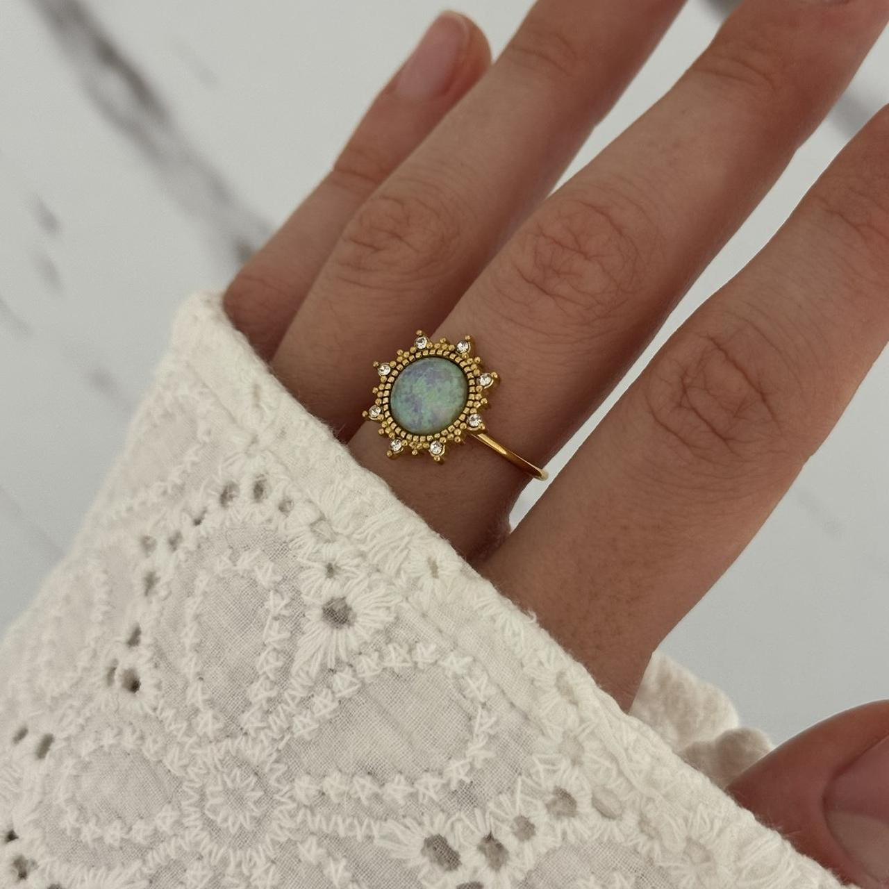 Vintage Vibe Gold Chameleon Blue Stone Ring