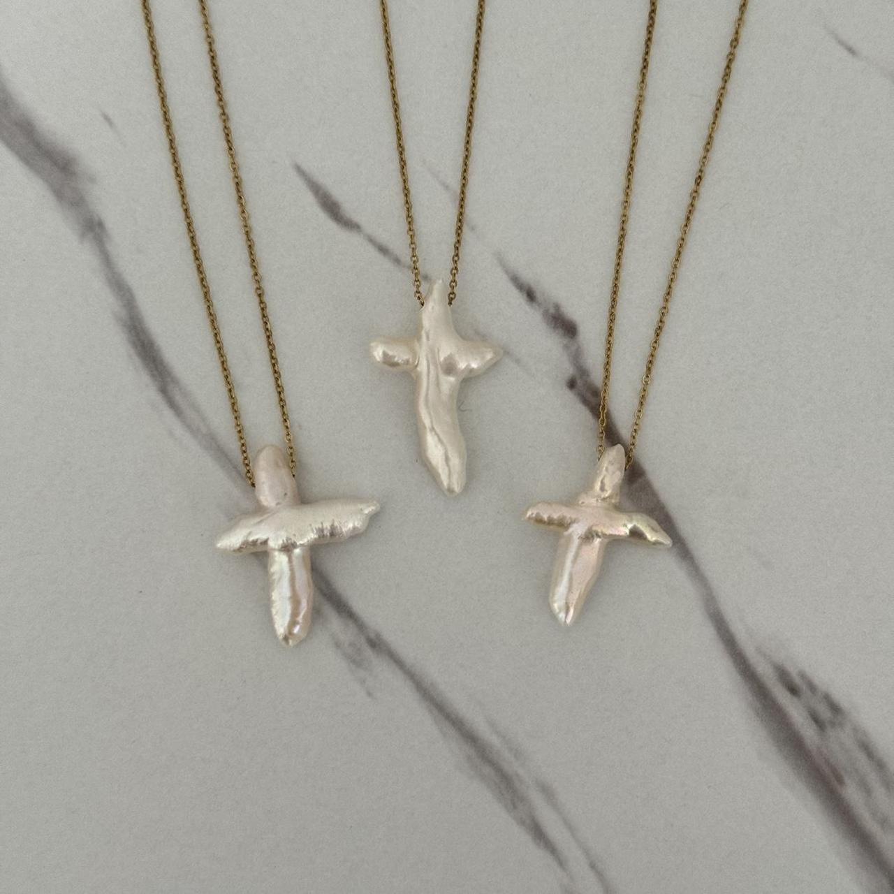 White Pearl Cross Pedant Necklace