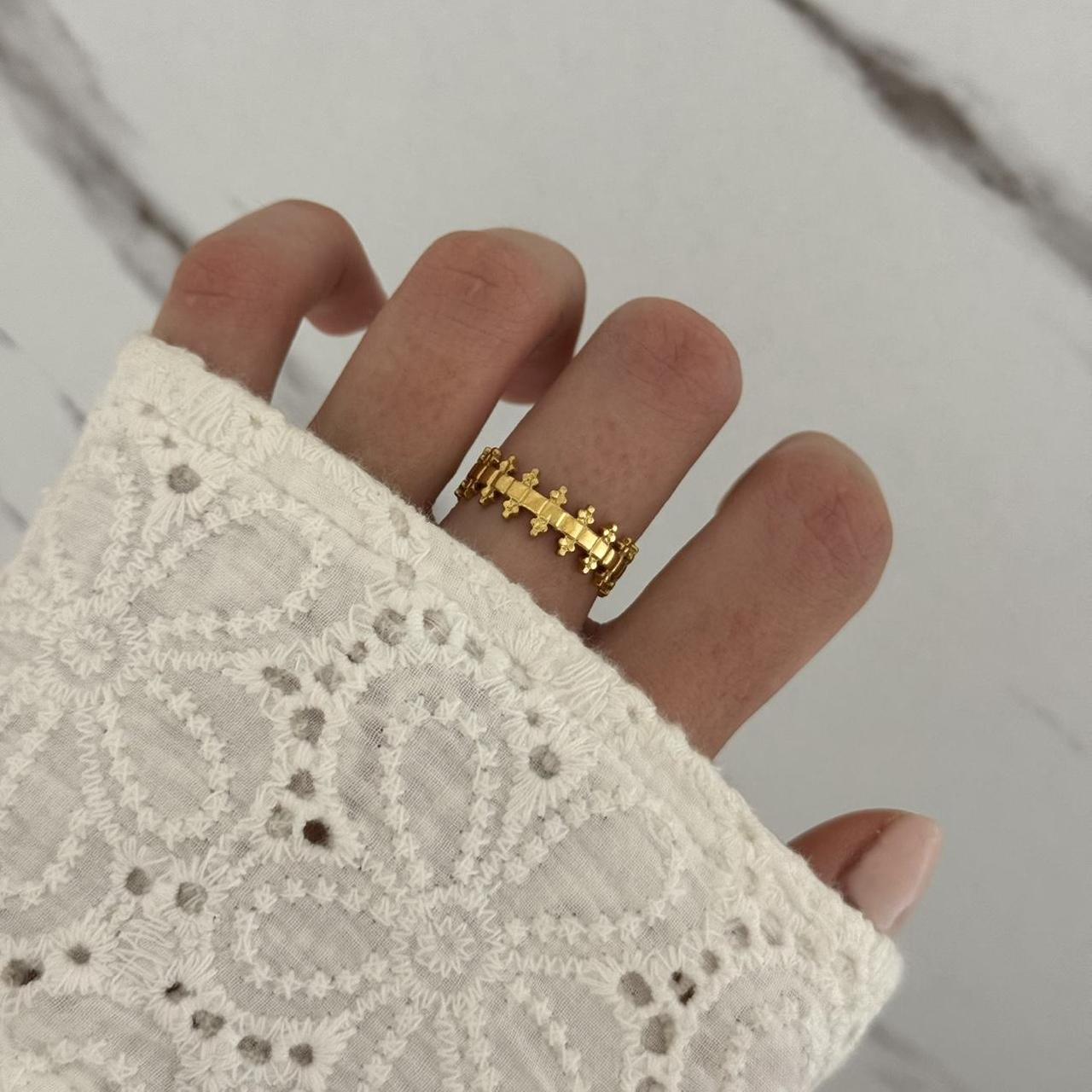 Gold ring