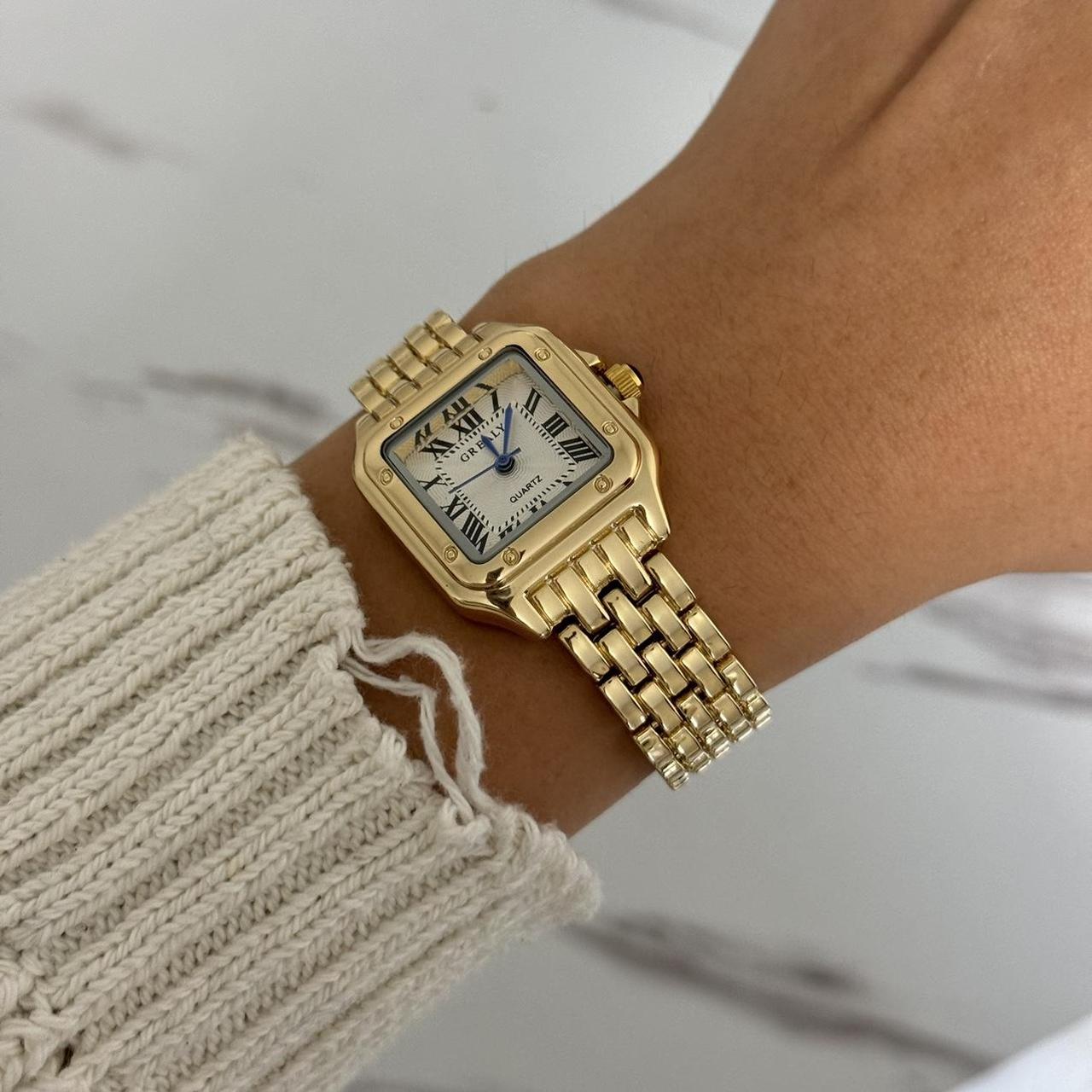 Vintage Vibe Square Gold Watch
