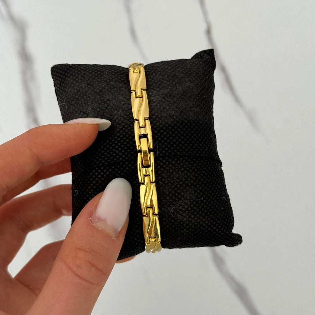 Vintage vibe gold mini watch