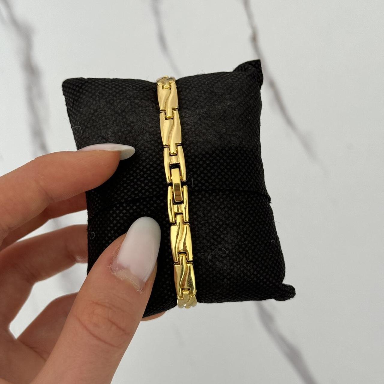 Vintage vibe gold mini watch