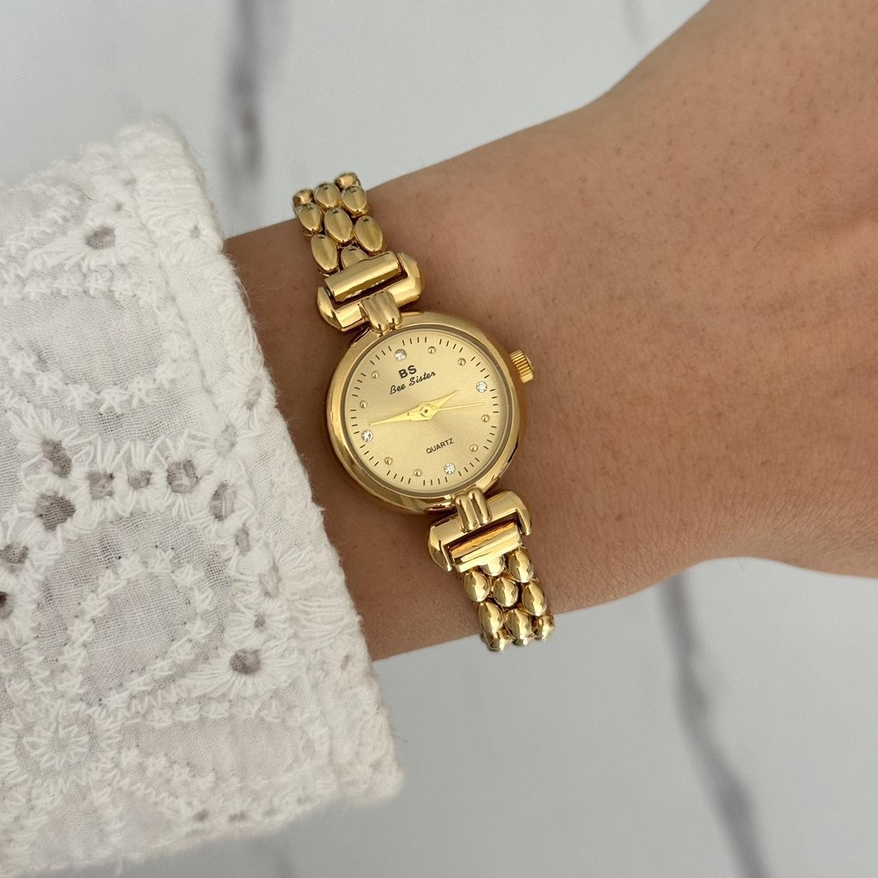 Retro Round Gold Mini Watch