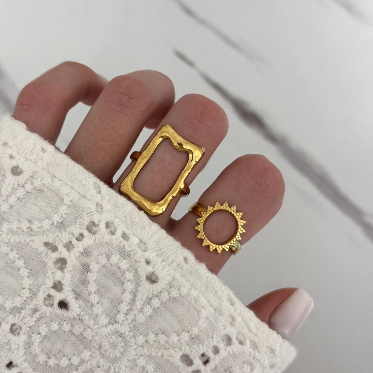 Gold Rings Set