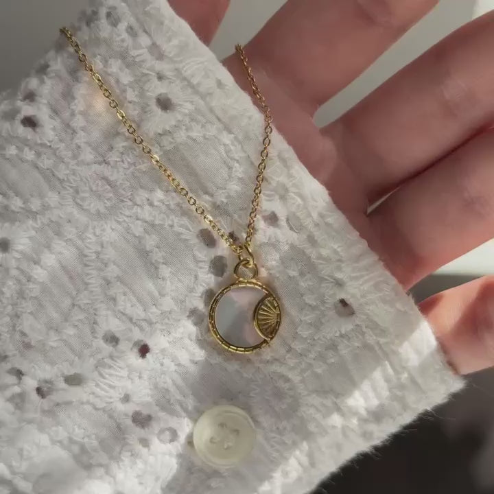 Vintage gold chain necklace