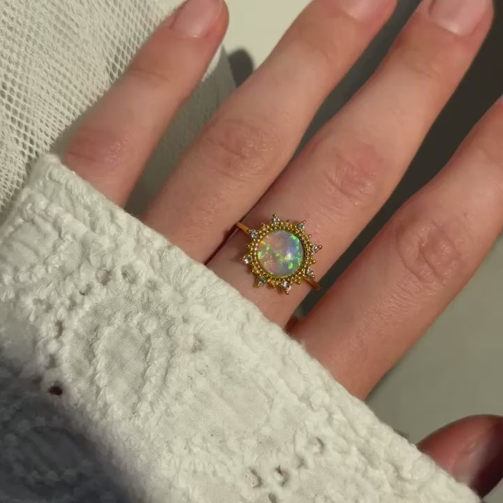 Vintage Vibe Gold Chameleon Blue Stone Ring