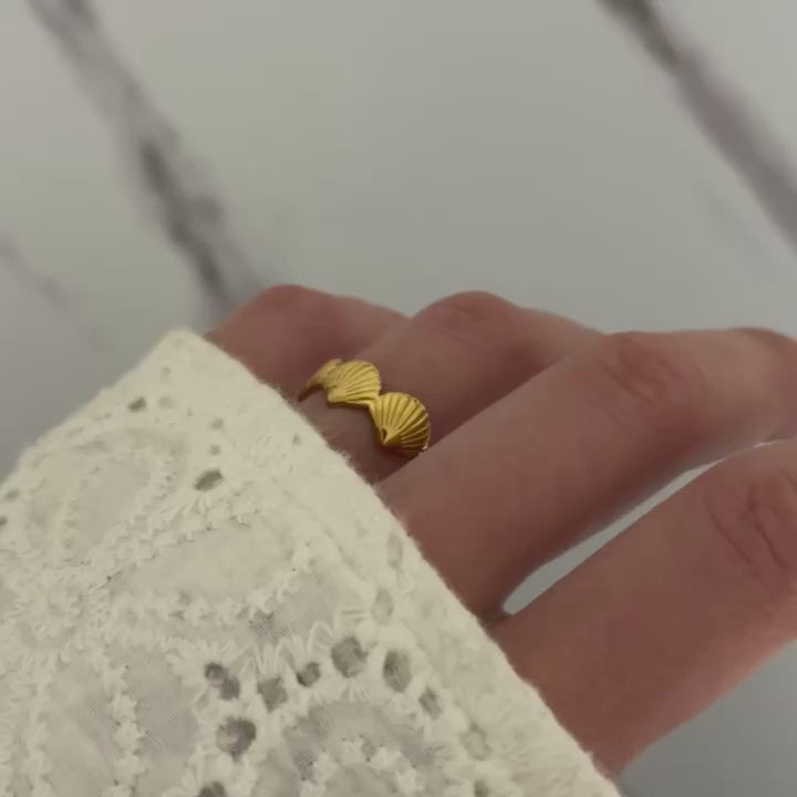 Gold Ring With Shells