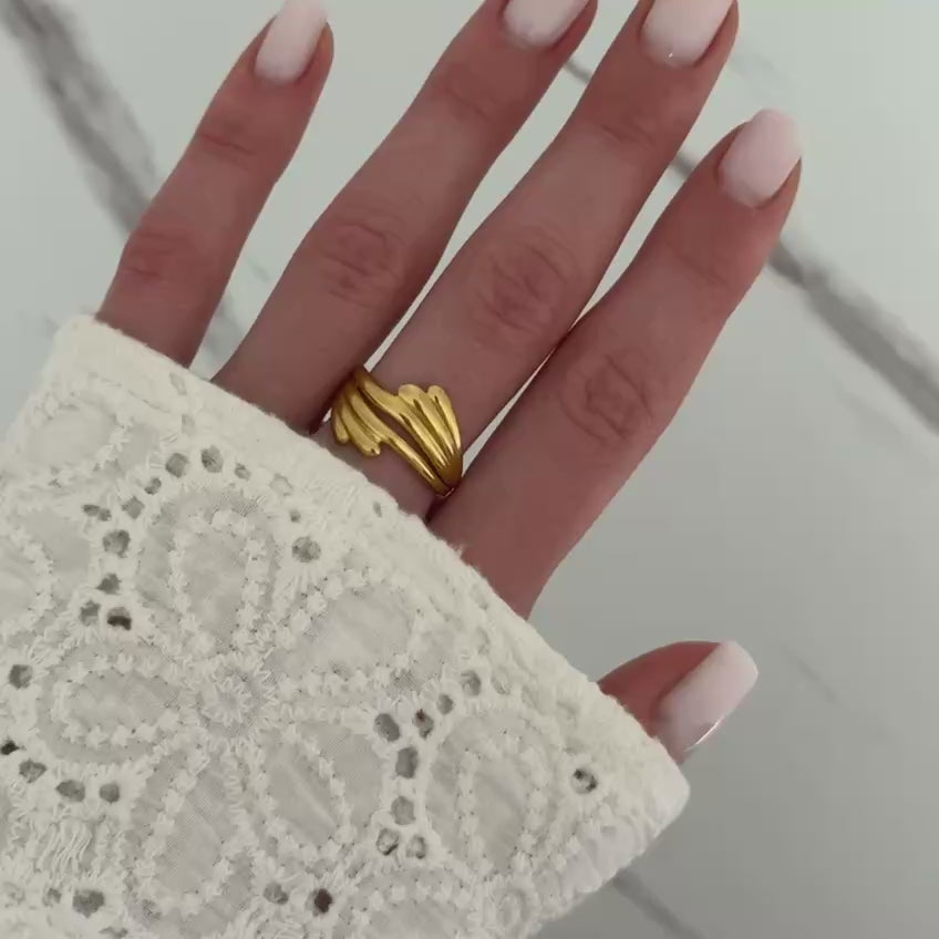 Gold Ring Vintage Style