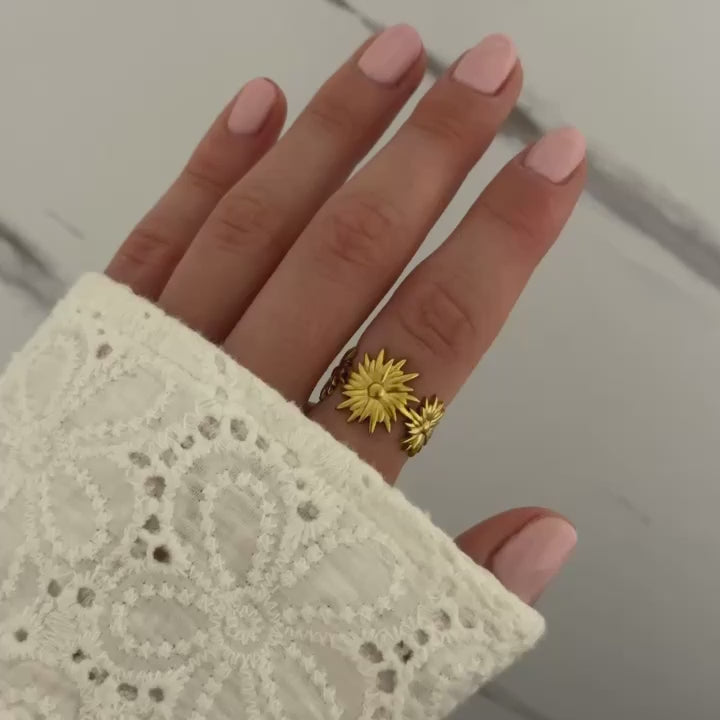 Gold Floral Ring