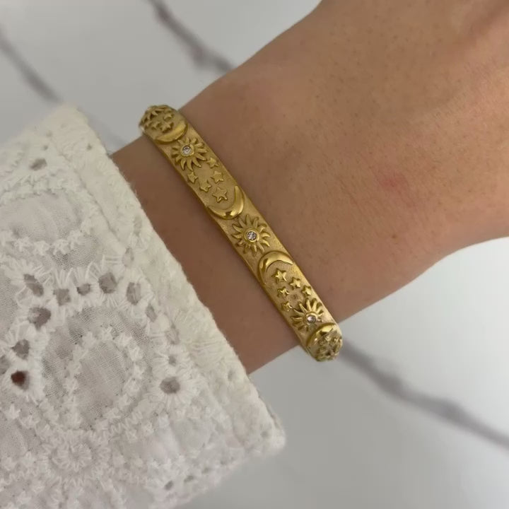 Vintage Vibe Gold Bracelet Sun Shape