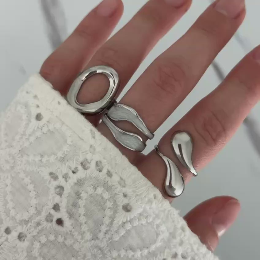 Set silver/white rings