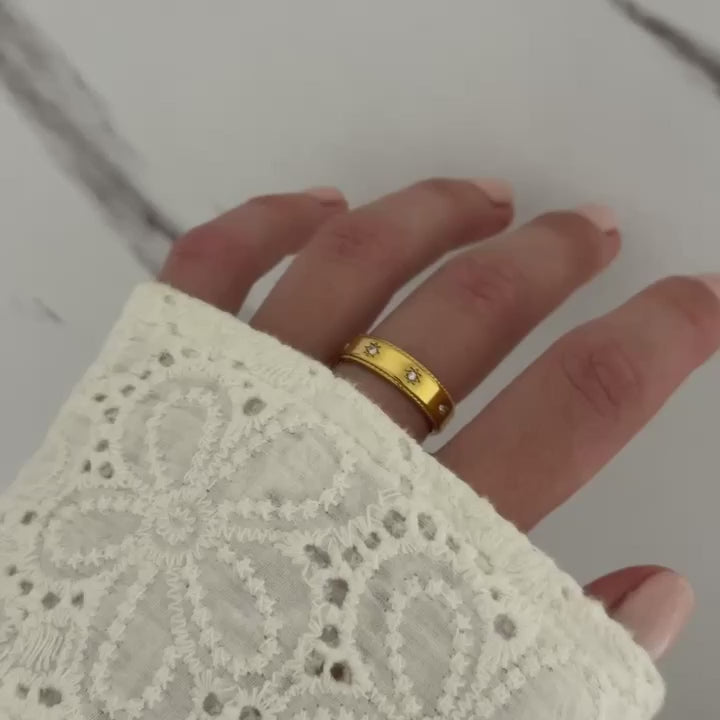 Vintage Style Gold Ring